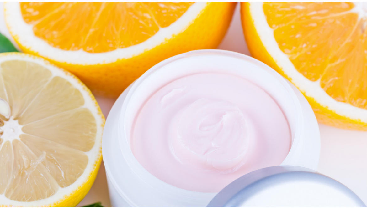 https://www.lilyumetikbakim.com/image/cache/catalog/blog/C%20vitamini-1170x668.png
